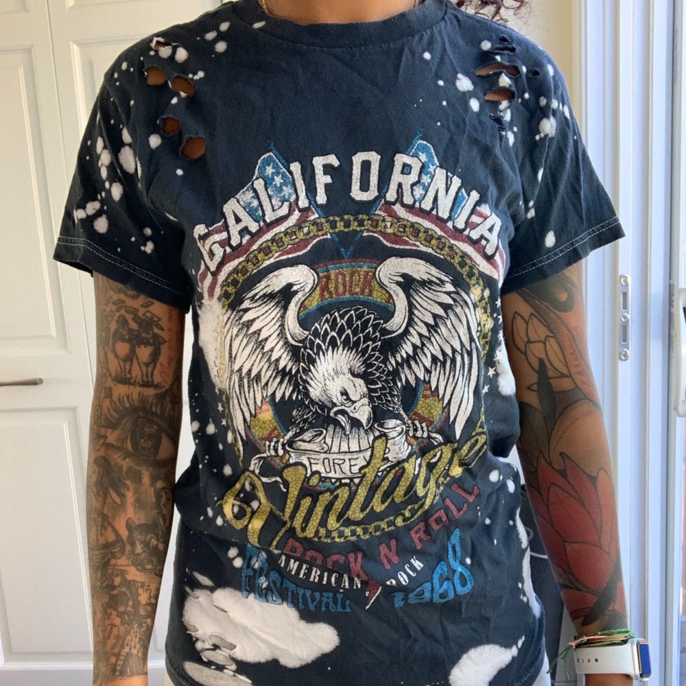 Graphic t